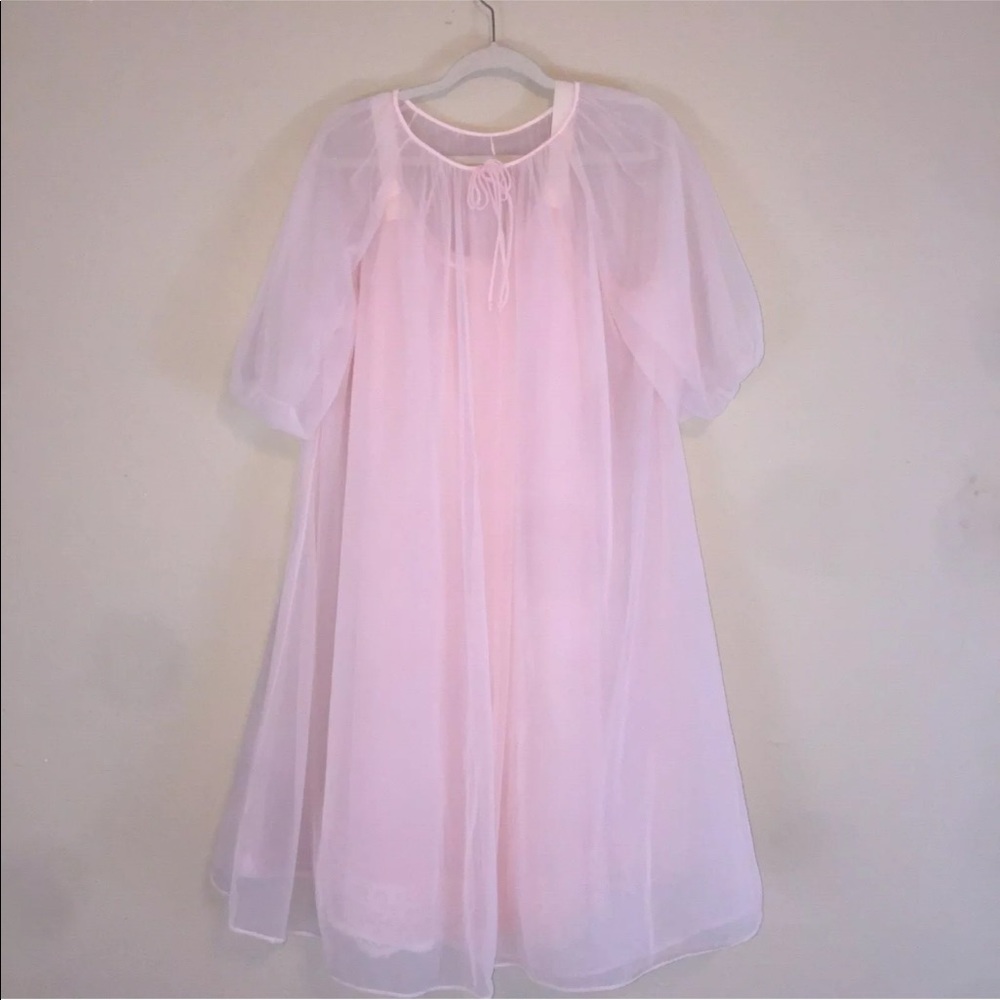Vintage 70s Shadowline Pink Nylon Night Gown Set